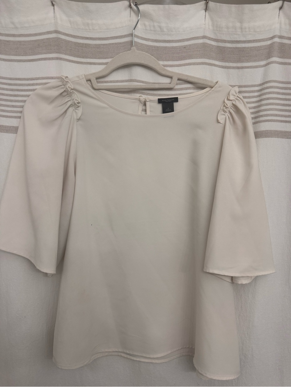 Ann Taylor Cream Ruffled Shoulder Short Sleeve Blouse